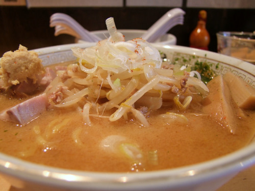 「神田　二代目つじ田 味噌の章　味噌ラーメン」_a0000029_2273039.jpg