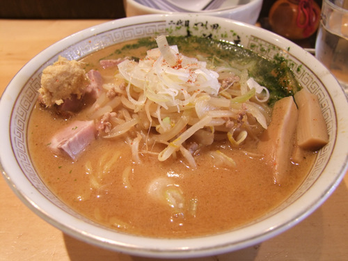 「神田　二代目つじ田 味噌の章　味噌ラーメン」_a0000029_2371058.jpg