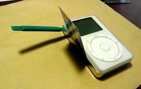 旧式iPodのバッテリー交換をやってみようと思うの記 その2_b0189364_8302798.jpg