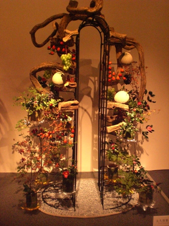 草月いけばな展「花歌う」_f0083294_1305067.jpg