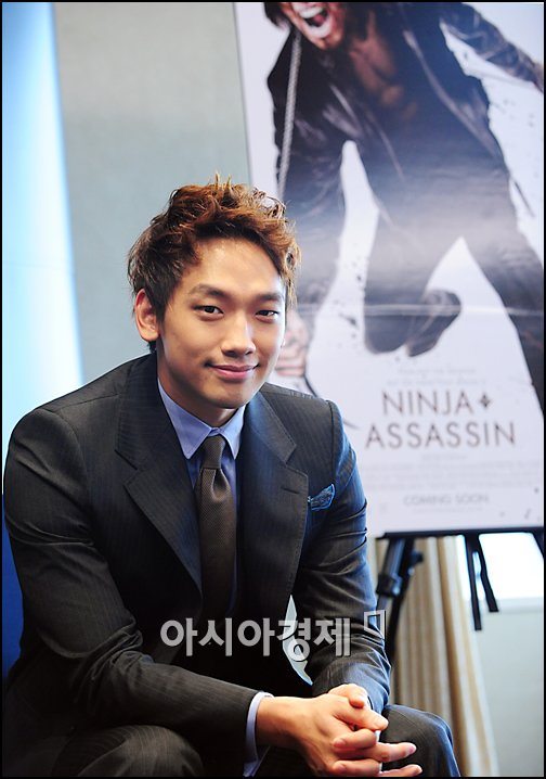 \'ワールドスター\'Rain（ピ）、美フォックスTV生放送出演\'話題\' _c0047605_2153825.jpg