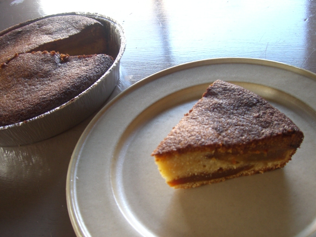 「CAKE AUX CARAMEL POIRE」_c0148232_2001656.jpg