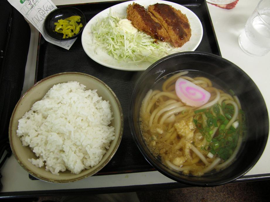 四国うどん　　　　　阪急淡路_c0118393_18371435.jpg