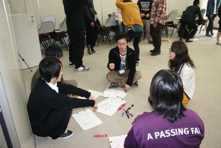 新潟翠江高校の生徒７０名と本学でアイスブレーキング交流をしました。_c0167632_17263159.jpg