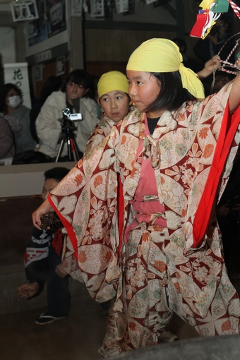 花祭り２００９／花の舞_b0182547_2151551.jpg