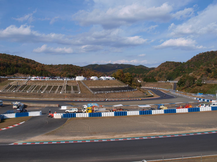 岡山国際サーキット・モト・レボリューション観戦＋撮影に行ってきました。_e0085968_21332593.jpg