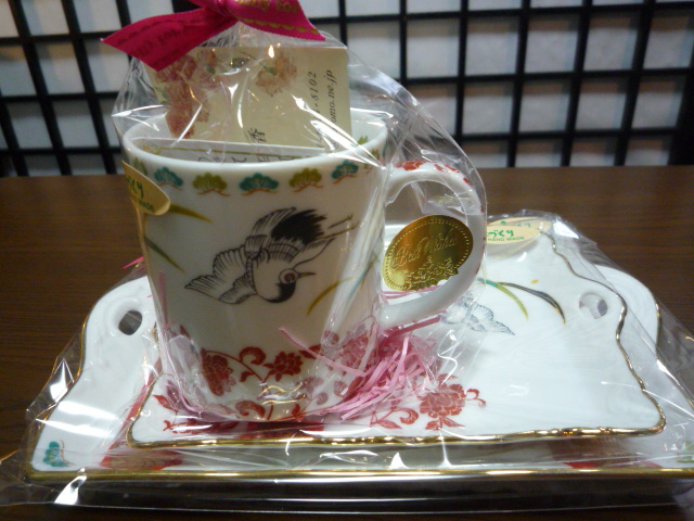 ハンドメイドの鶴のマグカップとお皿。_f0181251_16523398.jpg