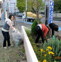 サポセンの草取りと土嚢の補修_c0220597_1654437.jpg