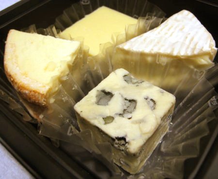 銀座グルメ チーズ・オン・ザ・テーブル 三越銀座店 チーズセット_b0133053_12241126.jpg