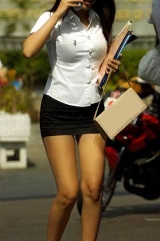タイの女子学生制服が、けしからんエロスと話題_a0021565_1531580.jpg