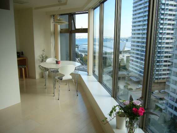 高層マンションのお部屋_a0116902_1205338.jpg