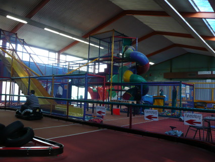 ヘデスハイムのファンアリーナ・Fun Arena in Heddesheim_b0086136_458934.jpg