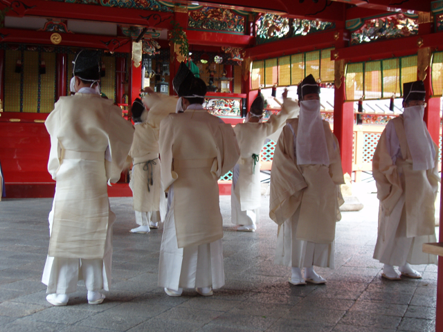 八幡巡礼　〜石清水の、細男舞〜_e0074793_17535963.jpg