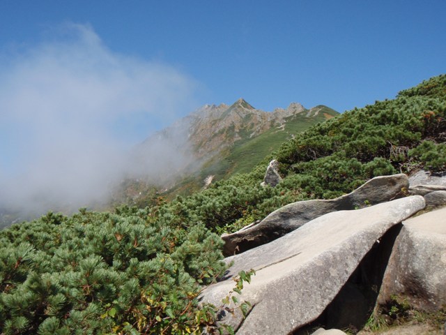 憧れの縦走コース　１日目は西穂山荘まで_b0039898_1455651.jpg