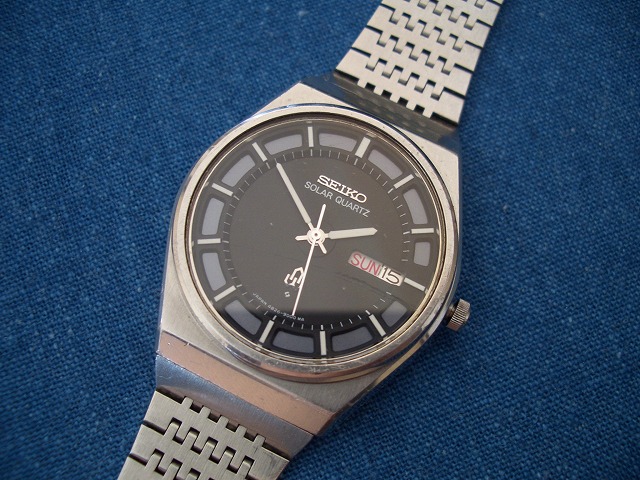 SEIKO SOLAR QUARTZ : Electric Watch