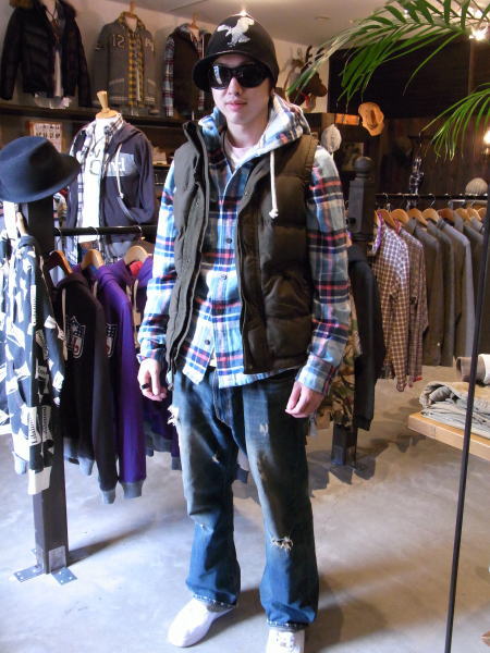 Hollisterのネルシャツパーカーコーディネート_b0139233_184514.jpg