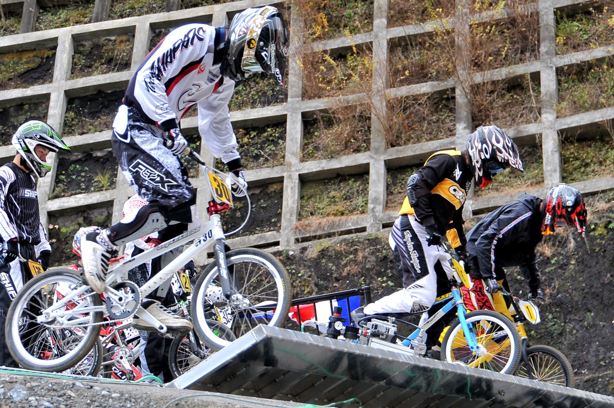 2009JBMXFスーパーシリーズ最終戦/秩父市長杯VOL4：全クラス予選その３_b0065730_1747576.jpg