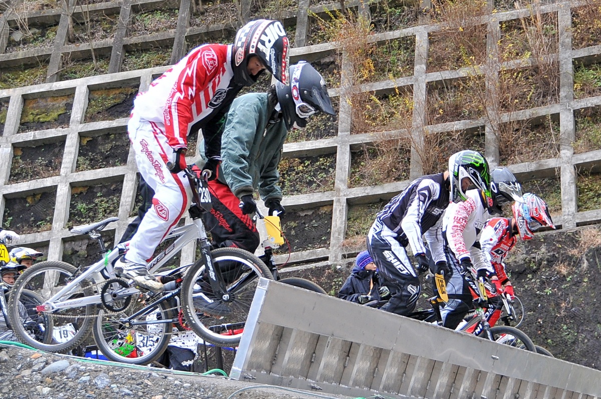 2009JBMXFスーパーシリーズ最終戦/秩父市長杯VOL4：全クラス予選その３_b0065730_17483590.jpg