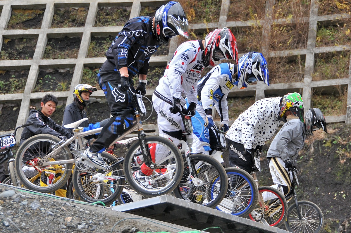 2009JBMXFスーパーシリーズ最終戦/秩父市長杯VOL4：全クラス予選その３_b0065730_1750283.jpg