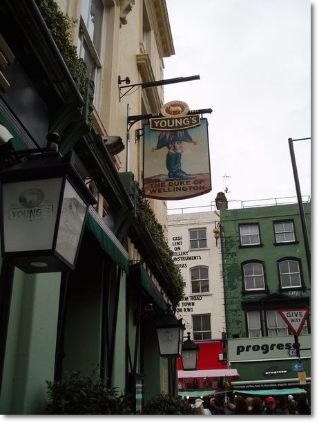 UK　PUB SIGNS_d0148729_2141689.jpg