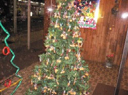 <カウベルのクリスマスツリー＞_c0197734_199164.jpg