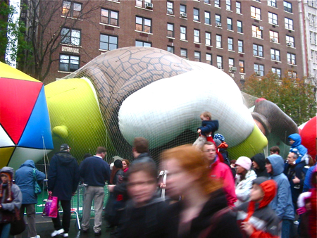 速報*Macy\'s Thanksgiving Day Parade Balloon Inflation_a0110515_9394970.jpg