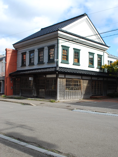 函館末広町の和雑貨いろは(函館擬洋館コレクション、その20)_f0142606_227092.jpg
