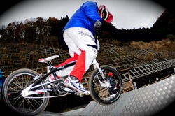 スタートマニア2009:秩父滝沢サイクルパークBMXトラック_b0065730_16263057.jpg