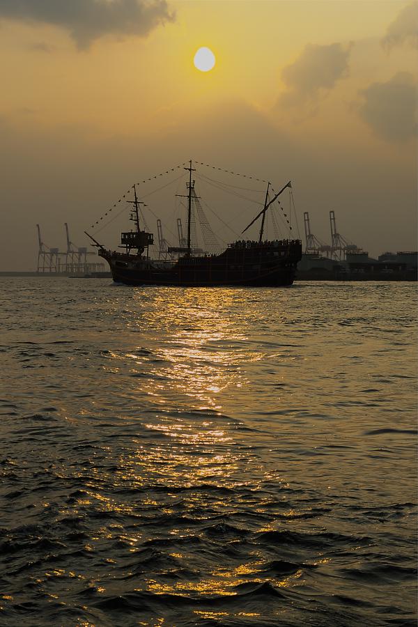 第二回　メタボ1day大阪 その4：大阪湾に沈む夕日 _d0087407_225566.jpg