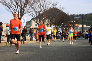 ますます人気の「門司港レトロマラソン」。_c0063423_19302787.jpg