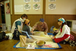 武生東小学校６年生の子供たちが手作り体験をしました（その１）_e0061225_11462586.jpg