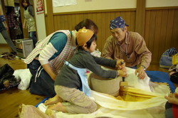 武生東小学校６年生の子供たちが手作り体験をしました（その１）_e0061225_11464167.jpg