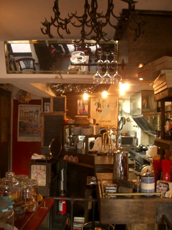 ☆antiqueの温もり感じる懐かしきcafeのこと_b0189667_101333.jpg
