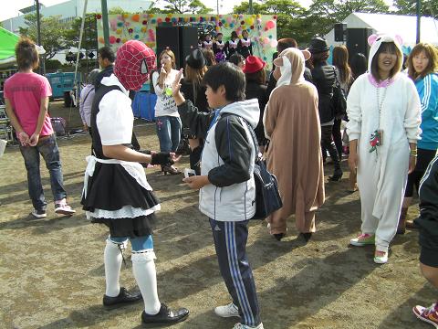 学園祭の様子2009　その25　スパイダーマンとムササビ_f0177708_8502738.jpg