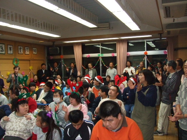 YK会の施設慰問_e0119092_10225564.jpg