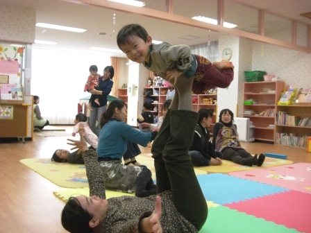 2009.12.02 親子ストレッチ体操_f0142009_1259175.jpg