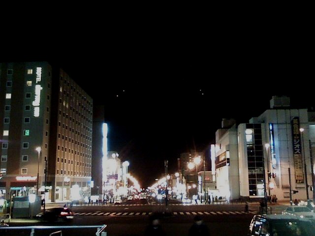 夜に小樽駅を出ると・・・_d0138157_22412984.jpg