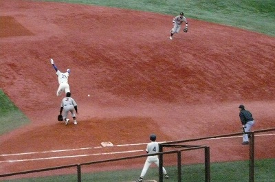 明治神宮大会 大学の部 明治大対愛知学院大 _b0166128_11153847.jpg