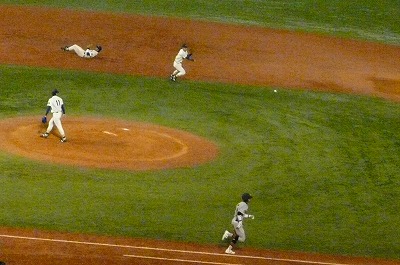 明治神宮大会 大学の部 明治大対愛知学院大 _b0166128_1134859.jpg