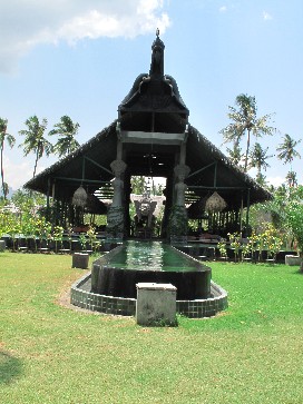 不思議ちゃんの国へ～Tugu Lombok（お庭＆ビーチ編）_e0142189_2222819.jpg