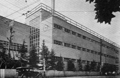 東京都新宿区立津久戸小学校(昭和モダン建築探訪)_f0142606_8105921.jpg