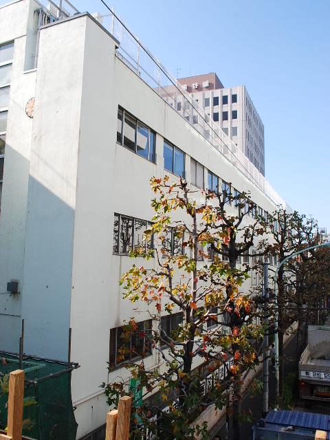 東京都新宿区立津久戸小学校(昭和モダン建築探訪)_f0142606_8273446.jpg