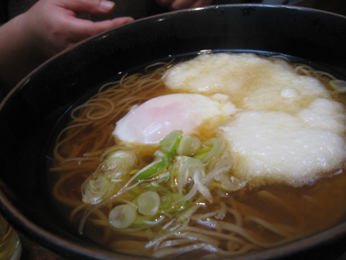 温かい新蕎麦「蕎麦処 美寿々」_b0140235_1045457.jpg