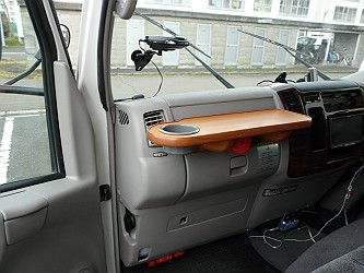 助手席テーブル サイドテーブル取付 ｌｅｏ ｂｕｎｋｓで車遊泊