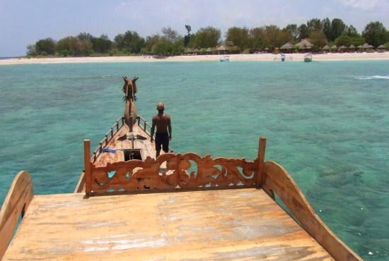 ドラゴンボートでギリ巡り＆シュノーケルツアー ＠ Tugu Lombok_a0074049_0472646.jpg
