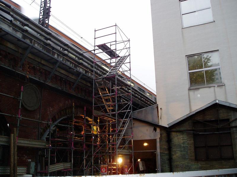 さよなら交通博物館 建物の解体状況(2)_f0030574_0125850.jpg