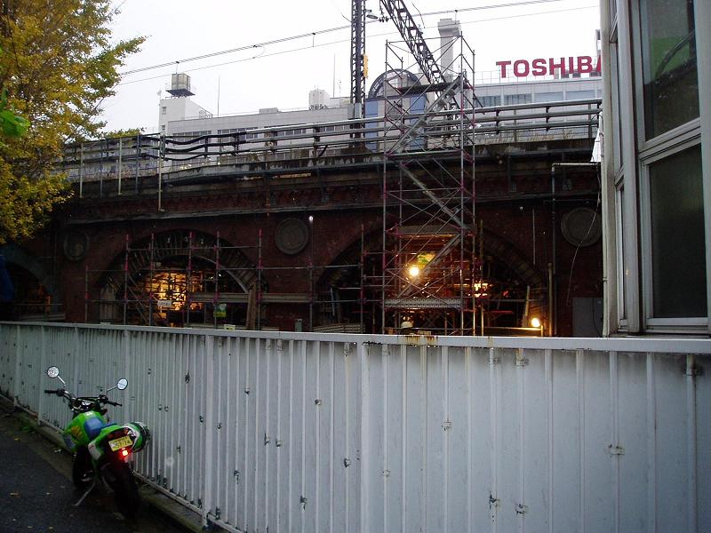 さよなら交通博物館 建物の解体状況(2)_f0030574_0153327.jpg