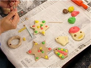 11月の子ども教室 手作り粘土でクッキー オーナメントを作ろう