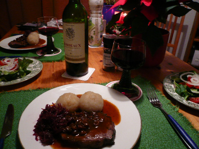 Sauerbraten & Kartoffelknodel_a0147890_16282562.jpg