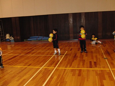 月曜日恒例の12月7日中央P_e0127003_213439.jpg
